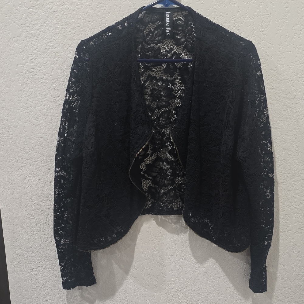 Elegant Black Lace Crop Top